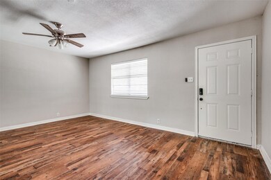 1821 S Lindsay St, Gainesville, TX 76240 - photo 4