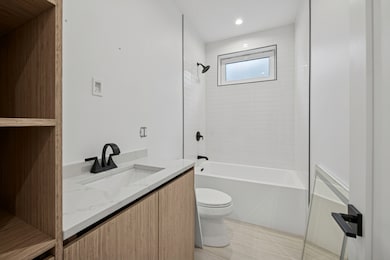 1325 N Artesian Ave unit 2, Chicago, IL 60622 - photo 5