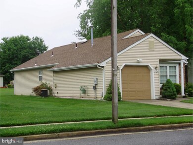 23 Kelly Dr, Woodbury, NJ 08096 - photo 2