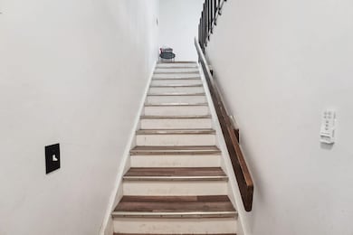 2-web-or-mls-2422-briers-dr