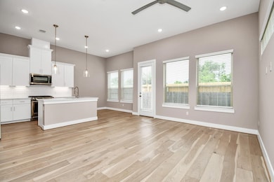 304 Chobani Ln, Houston, TX 77091 - photo 2
