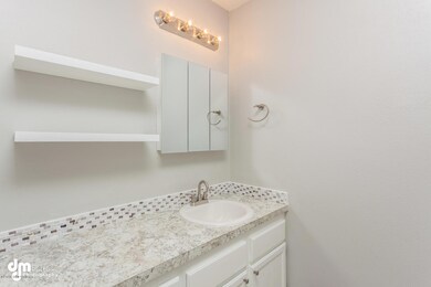 390 Dannilyn Circle Anchorage-large-011-