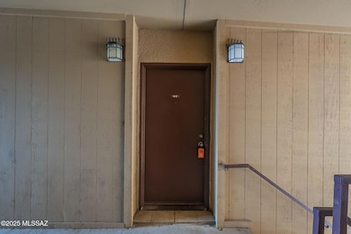 1810 E Blacklidge Dr unit 610, Tucson, AZ 85719 - photo 3