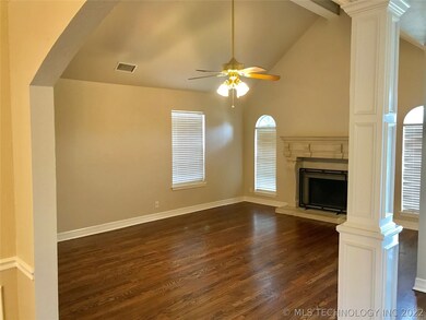 9462 S 258th East Place, Broken Arrow, OK 74014 - photo 2