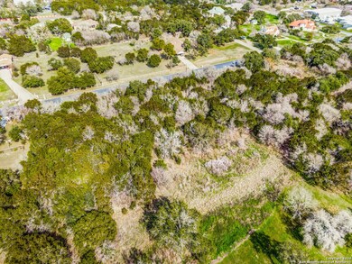 1 Beverly Hills Dr, Helotes, TX 78023 - photo 4