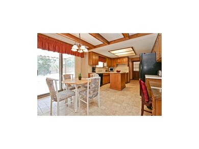 Wonderful eat in kitchen