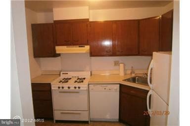 3130 Brinkley Rd unit T2, Temple Hills, MD 20748 - photo 6