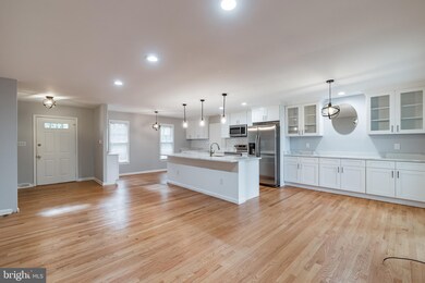 5372 View Point Ct, Sykesville, MD 21784 - photo 3