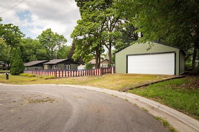 1619 Hayes St, La Crosse, WI 54603 - photo 3