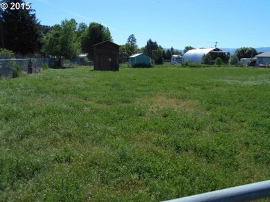 335 S Cozart St, Prairie City, OR 97869 - photo 2