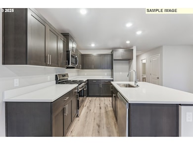 668 Merriott Ln, Woodburn, OR 97071 - photo 3