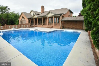 2162 Castlegreen Dr, Greencastle, PA 17225 - photo 2