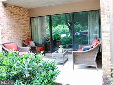 11419 Commonwealth Dr unit 4, Rockville, MD 20852 - photo 3