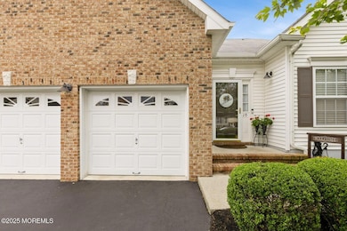 10 Inkberry Lane