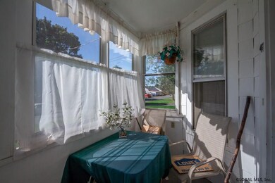 41 N Amherst Ave, Schenectady, NY 12304 - photo 5