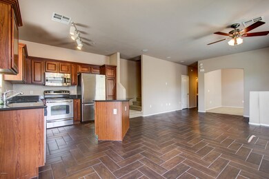 005_Kitchen To Great Room