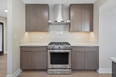 956 S Cedar Ave, Elmhurst, IL 60126 - photo 7