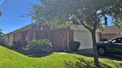 9242 Logans Run Ln, Houston, TX 77075 - photo 6