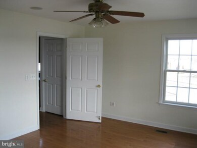 8254 Longpoint Rd, Dundalk, MD 21222 - photo 6