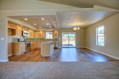 3911 Avenue E, White City, OR 97503 - photo 6