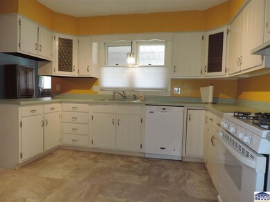 89 2nd St SW, Linton, IN 47441 - photo 5