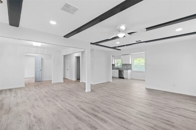 1047 W Donovan St, Houston, TX 77091 - photo 5