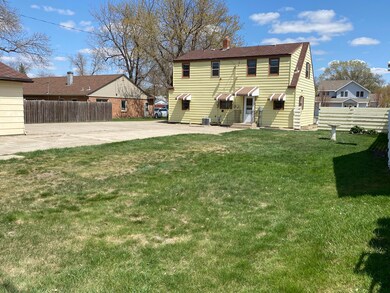 708 8th Ave SE, Jamestown, ND 58401 - photo 3