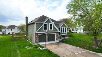 231 SW Albatross Ct, Lees Summit, MO 64082 - photo 2