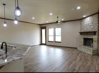 3210 Windcrest Dr, Granbury, TX 76049 - photo 3