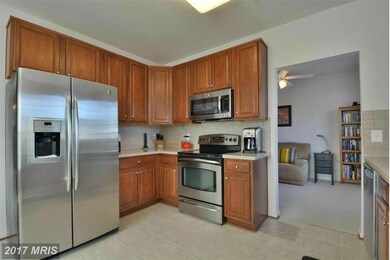 8607 Wintergreen Ct unit 403, Odenton, MD 21113 - photo 5
