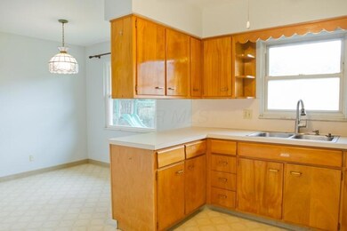 1303 Fowler Dr WEB-38 (800x533)