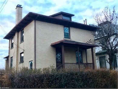 3/4 view back