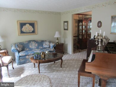 4 Hillsleigh Ct, Nottingham, MD 21236 - photo 2