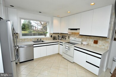 419 Hialeah Dr, Cherry Hill, NJ 08002 - photo 3