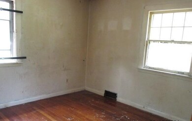 2522 Crest Rd, Gary, IN 46408 - photo 5