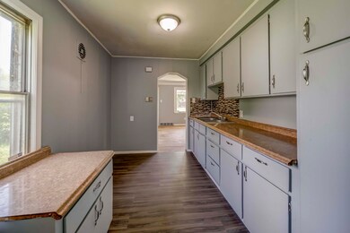 24501 Fern Ave, Eastpointe, MI Kitchen v