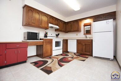 3040 SW Randolph Ave, Topeka, KS 66611 - photo 7