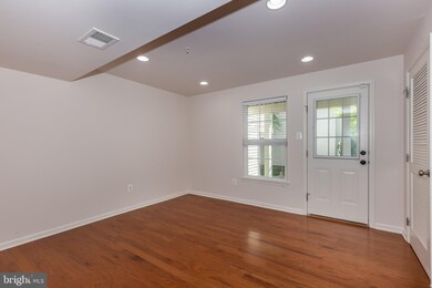 6884 Tasker Falls, Elkridge, MD 21075 - photo 4