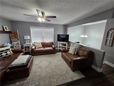 805 Ida St, Lansing, KS 66043 - photo 5