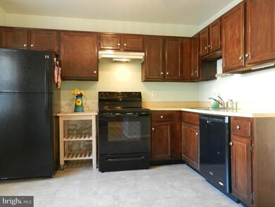 5764 First Landing Way unit 104, Burke, VA 22015 - photo 2