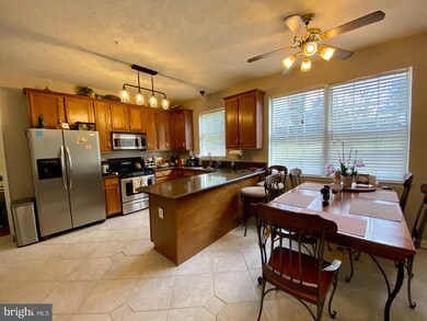 1702 Old Drummer Boy Ln, Fort Washington, MD 20744 - photo 5