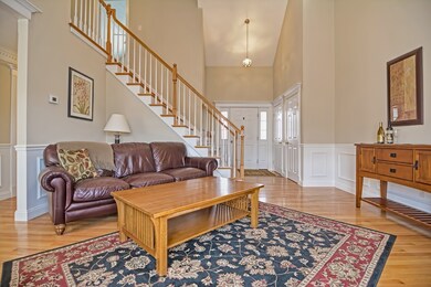 24 Edmonds Cir unit Bldg 24, Whitinsville, MA 01588 - photo 3