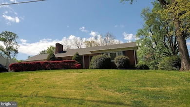 1138 Basil Rd, McLean, VA 22101 - photo 2