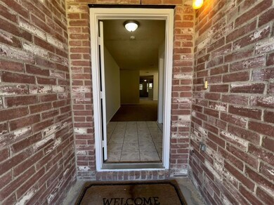 8305 Swan Park Dr, Denton, TX 76210 - photo 2