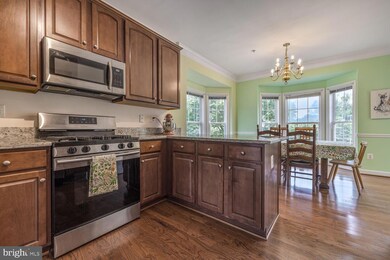 3334 Castle Ridge Cir unit 8, Silver Spring, MD 20904 - photo 4