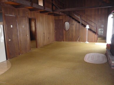 348 Mockingbird Ct, Pocono Mountain Lake Estates, PA 18324 - photo 5