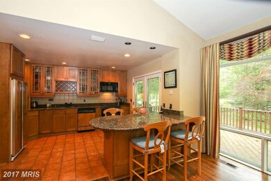 6801 Persimmon Tree Rd, Bethesda, MD 20817 - photo 3