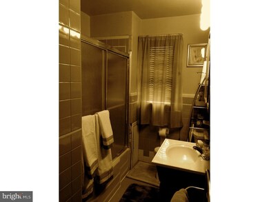 352 Raritan St, Camden, NJ 08105 - photo 7