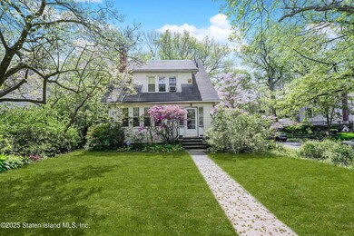 142 Great Kills Rd unit A, Staten Island, NY 10308 - photo 2