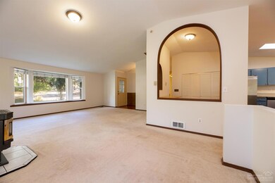 19261 Shoshone Rd, Bend, OR 97702 - photo 6